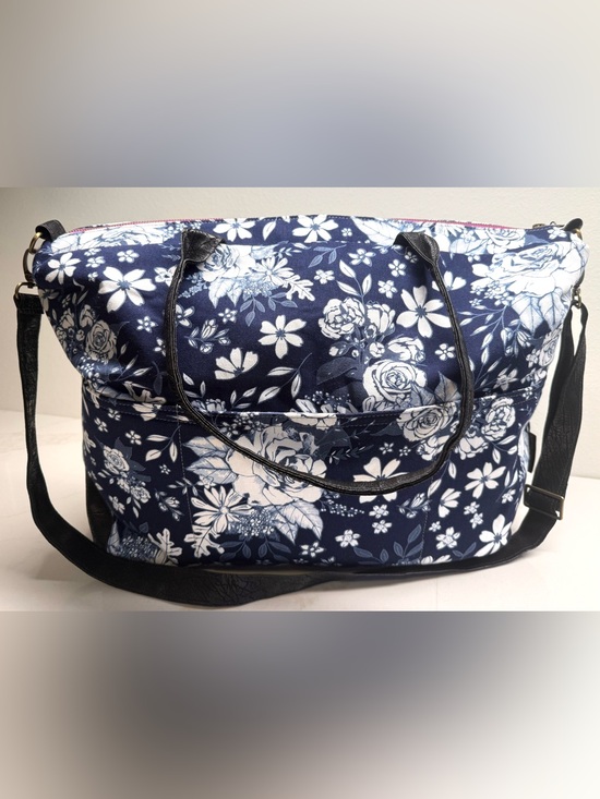 Rebekah Scott Designs Handbags - Rebekah Scott Elizabeth Weekender Nightingale Floral Bag